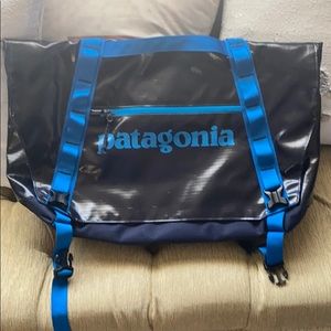 Patagonia Black Hole large messenger bag